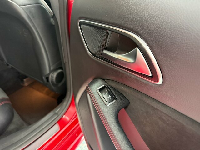 Mercedes-Benz CLA Class Cla 180 Amg Line Edition Red #5