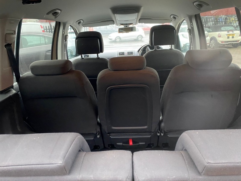 Volkswagen Touran Se Tdi Beige #6