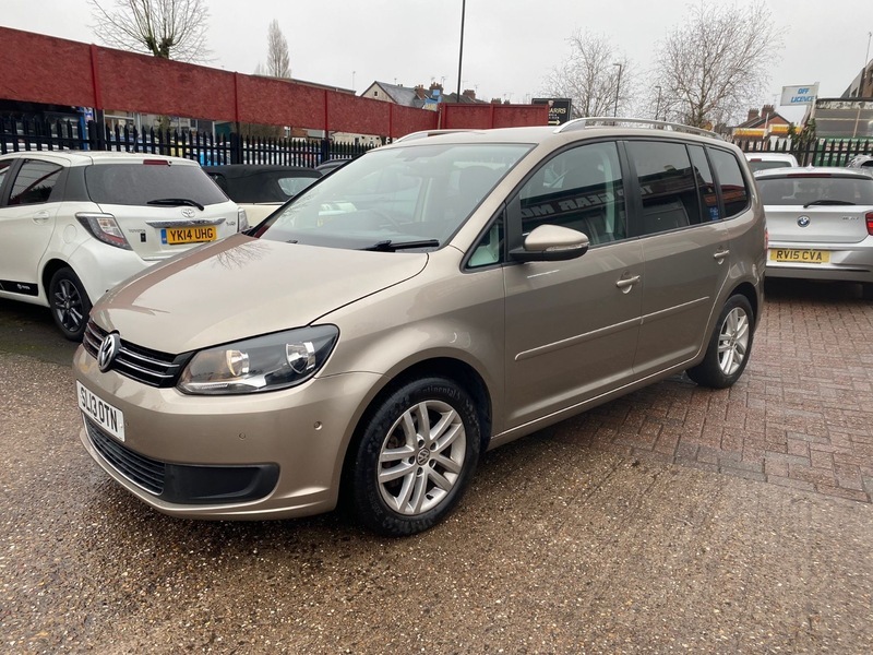 Volkswagen Touran Se Tdi Beige #2