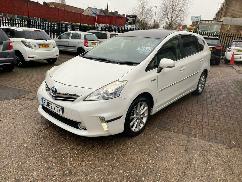 Toyota Prius T Spirit White #2