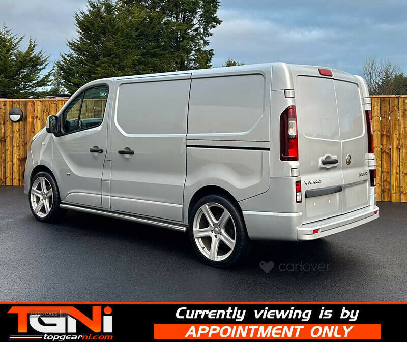 Vauxhall Vivaro 2700 1.6Cdti Biturbo 120Ps Ecoflex Sportive H1 Van TGZ262 #2