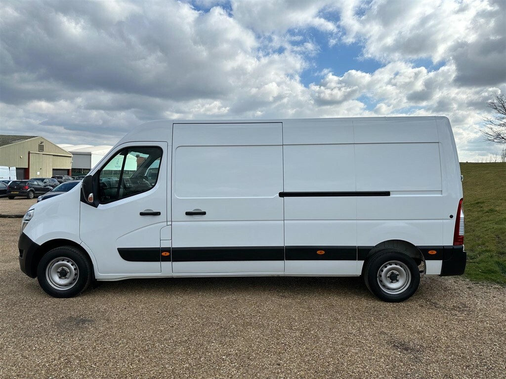 Nissan InterStar 2.3 Dci 35 Tekna Fwd L3 H2 Euro 6 White #4
