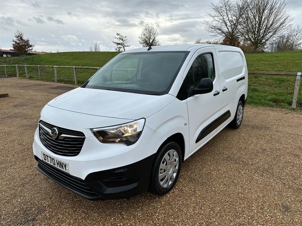 Vauxhall Combo 1.5 Turbo D 2300 Dynamic L2 H1 Euro 6 DT70HNY White #3