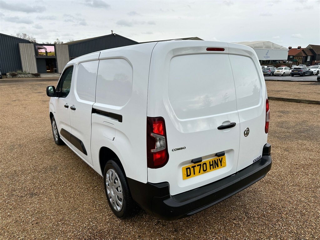 Vauxhall Combo 1.5 Turbo D 2300 Dynamic L2 H1 Euro 6 DT70HNY White #5