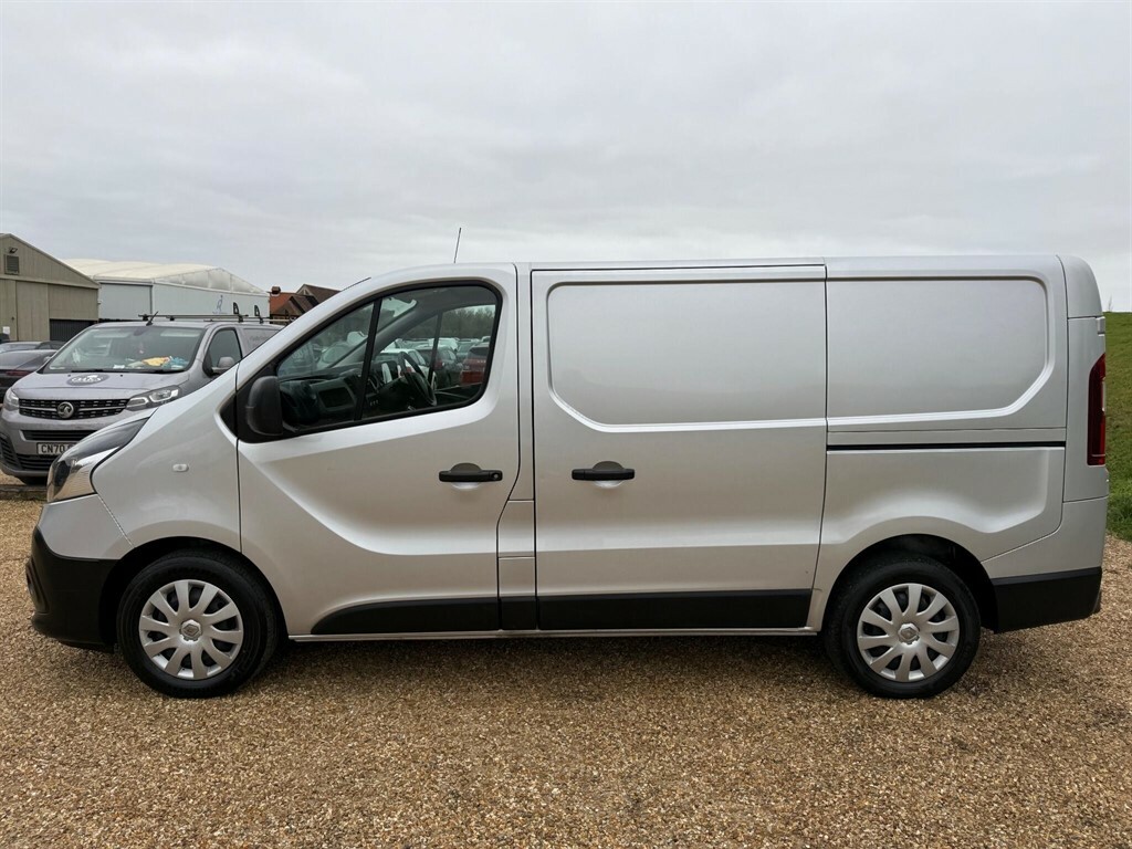 Renault Trafic 2.0 Dci Energy 28 Business Swb Standard Roof Euro YE71FZB Silver #4