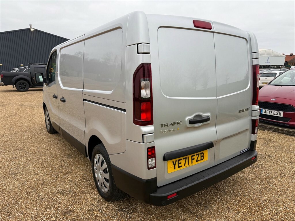 Renault Trafic 2.0 Dci Energy 28 Business Swb Standard Roof Euro YE71FZB Silver #5