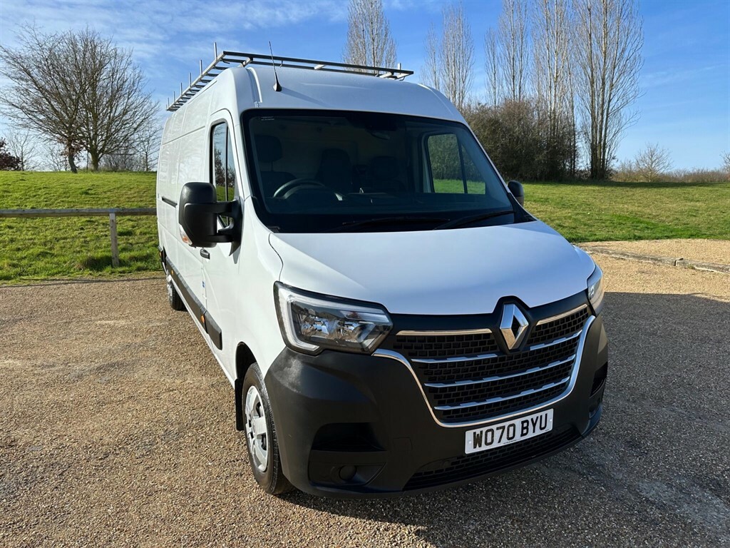 Renault Master 2.3 Dci Energy 35 Business Fwd Lwb Medium Roof Eu White
