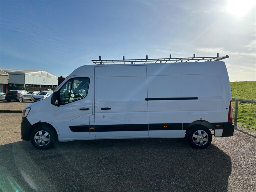 Renault Master 2.3 Dci Energy 35 Business Fwd Lwb Medium Roof Eu WO70BYU White #4