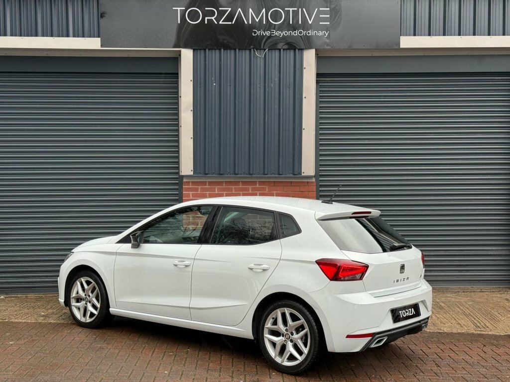 Seat Ibiza Ibiza Fr Tsi DG19CMF White #4