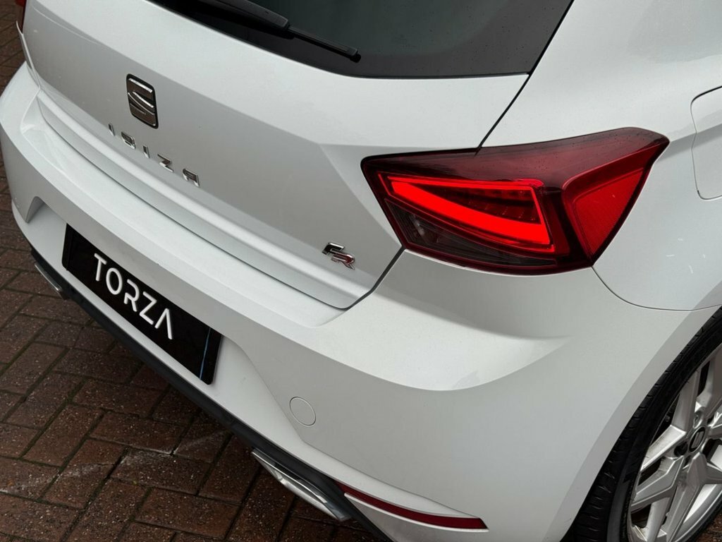 Seat Ibiza Ibiza Fr Tsi DG19CMF White #6