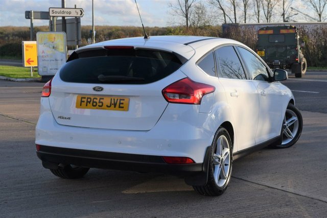 Ford Focus 1.5 Zetec Tdci 118 Bhp FP65JVE White #2