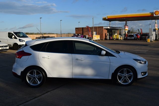 Ford Focus 1.5 Zetec Tdci 118 Bhp FP65JVE White #3