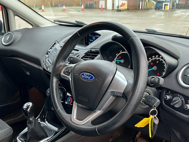 Ford Fiesta 1.2 Zetec 81 Bhp EF62TBZ Silver #4