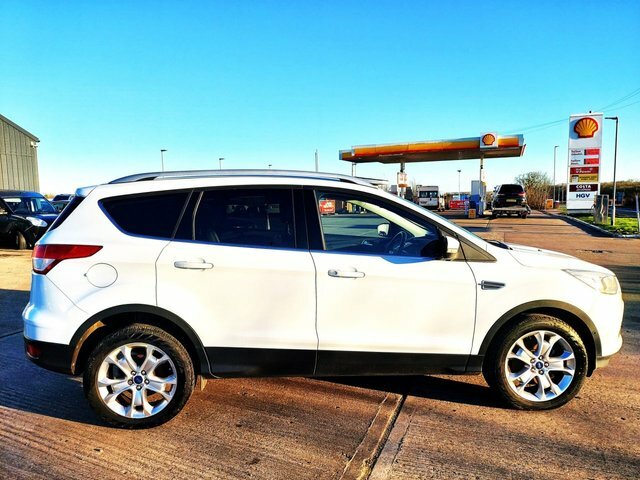 Ford Kuga 2.0 Titanium Tdci 160 Bhp EU13NTE White #4