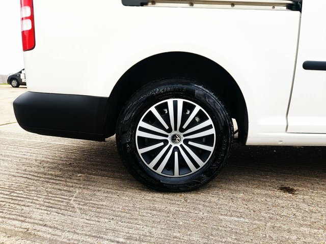 Volkswagen Caddy Maxi 1.6 C20 Tdi 101 Bhp White #6