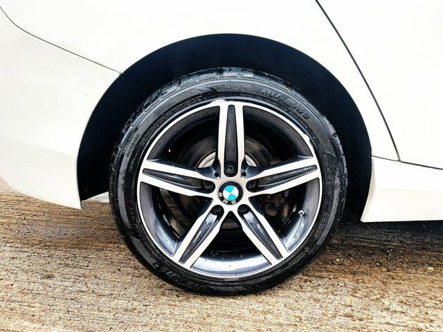 BMW 1 Series 2.0 116D Sport 114 Bhp YL14TFX White #6