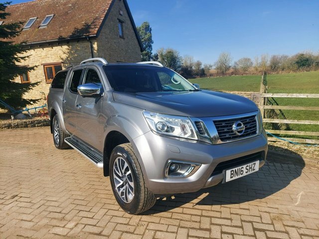 Nissan Navara 2.3 Dci Tekna Pickup Double Cab BN16SHZ Grey #3