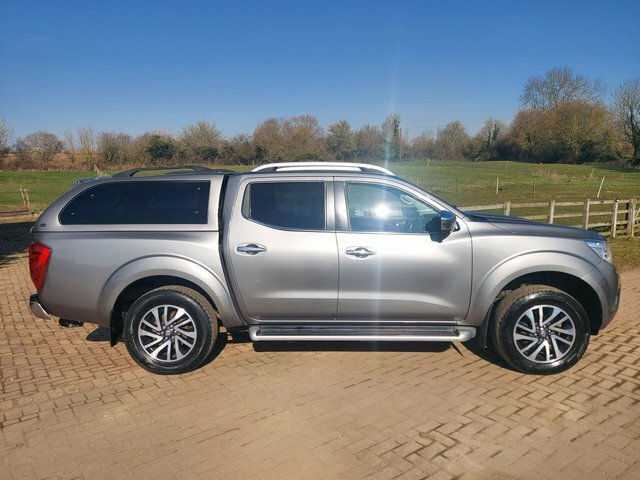 Nissan Navara 2.3 Dci Tekna Pickup Double Cab BN16SHZ Grey #4