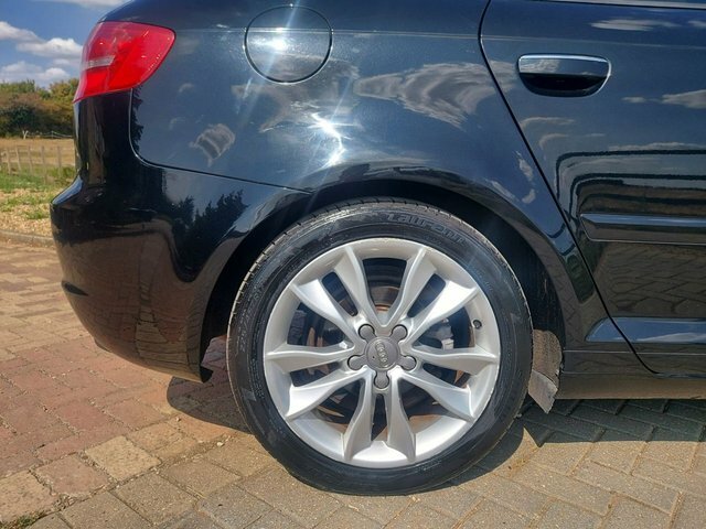 Audi A3 2.0 Tdi Sport Sportback S Tronic Euro 5 Black #6