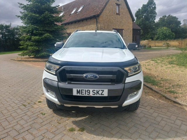 Ford Ranger 3.2 Tdci Wildtrak Pickup Double Cab Aut ME19SKZ White #2
