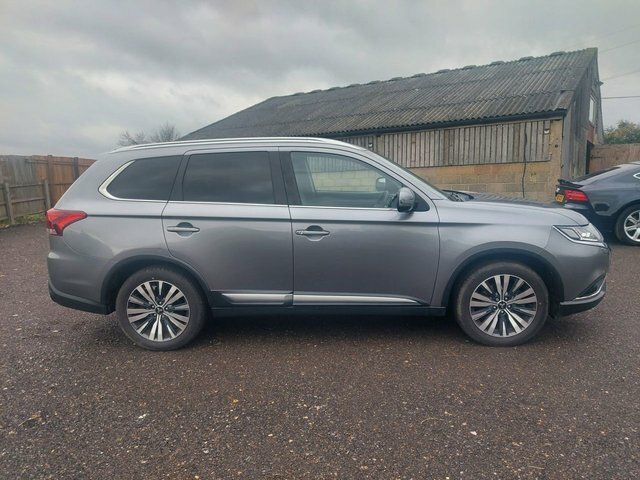 Mitsubishi Outlander 2.0 Mivec 4 Suv Cvt 4Wd Euro 6 S S 1 Grey #2