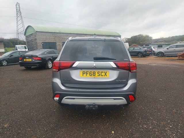 Mitsubishi Outlander 2.0 Mivec 4 Suv Cvt 4Wd Euro 6 S S 1 Grey #3