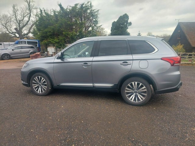 Mitsubishi Outlander 2.0 Mivec 4 Suv Cvt 4Wd Euro 6 S S 1 Grey #4