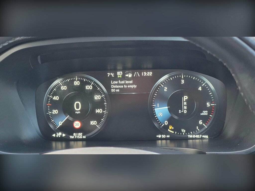 Volvo V90 2.0 D4 Momentum Euro 6 Ss DX68HLK Gold #4