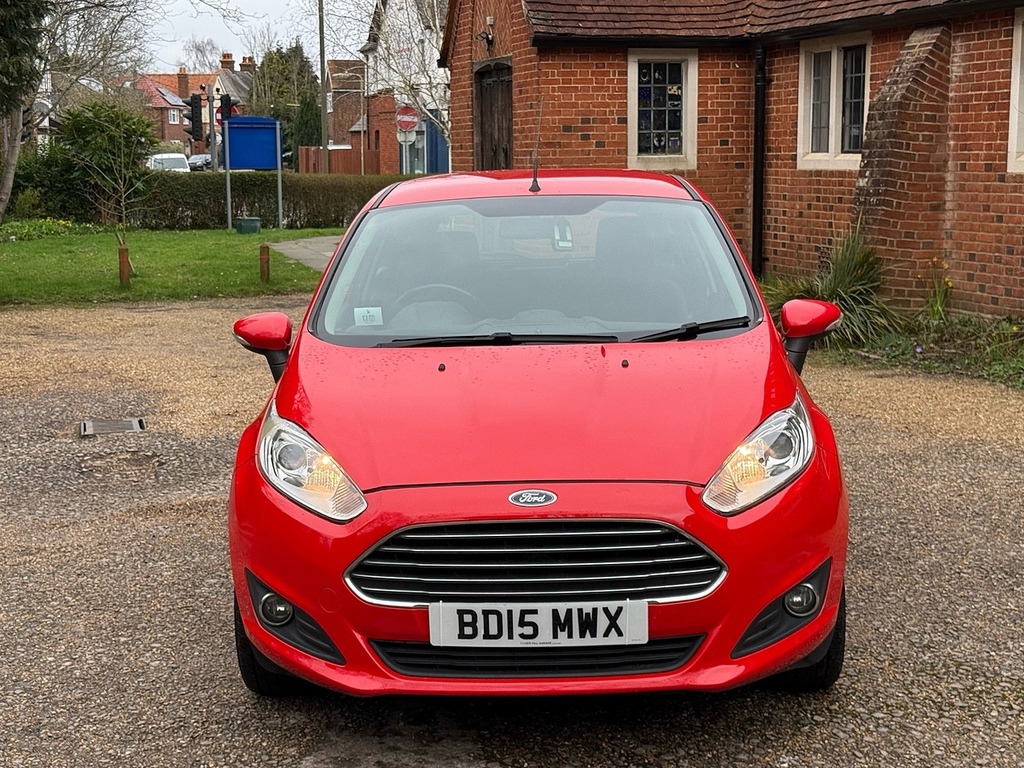 Ford Fiesta 1.5 Tdci Zetec Hatchback Euro 5 JA04BUB Red #4