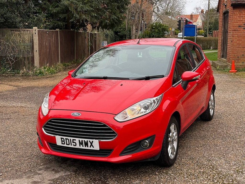 Ford Fiesta 1.5 Tdci Zetec Hatchback Euro 5 JA04BUB Red #5