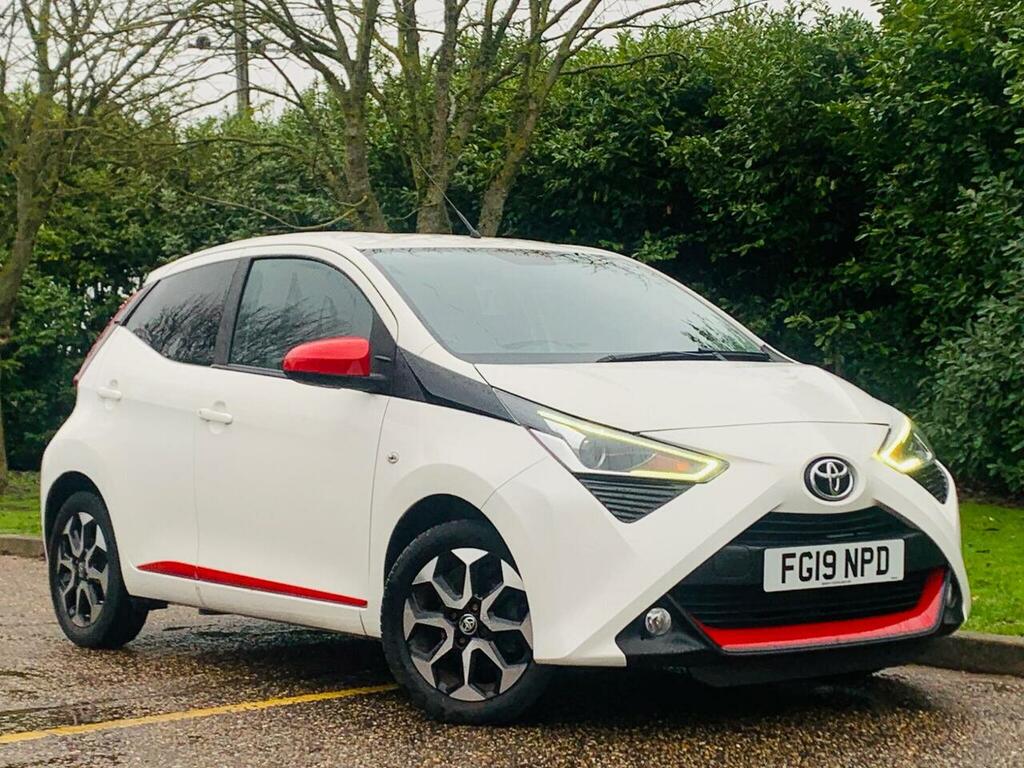 Toyota Aygo 1.0 Vvt-i X-trend Euro 6 FG19NPD White #2