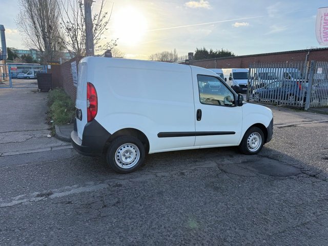 Vauxhall Combo 2015 1.3 Cdti 2000 16V Panel Van White #4