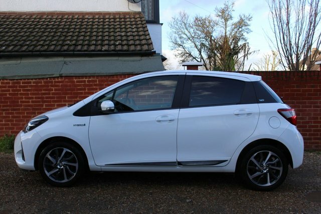 Toyota Yaris Vvt-h Y20 Bi-tone Hatchback RF20HBP White #6