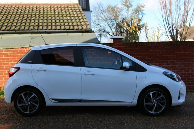 Toyota Yaris Vvt-h Y20 Bi-tone Hatchback RF20HBP White #5
