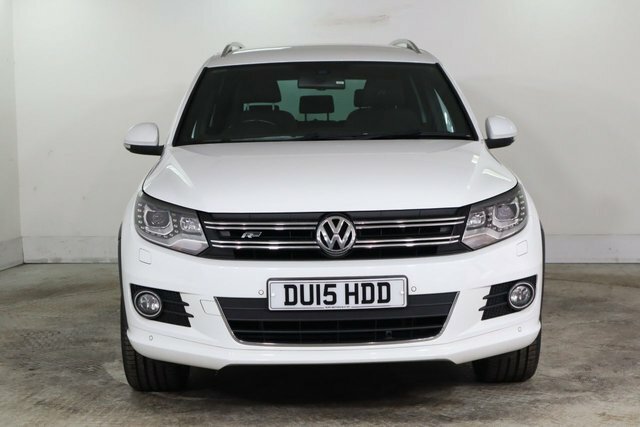 Volkswagen Tiguan 2.0 Tdi Bluemotion Tech R-line Suv Dsg DU15HDD White #2