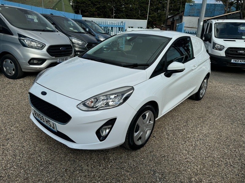 Ford Fiesta Base Tdci Car Derived RV69HSJ White #2