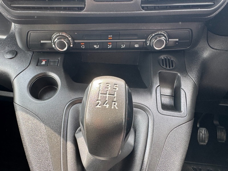 Vauxhall Combo L2h1 2300 Sportive S DY70WXH White #2