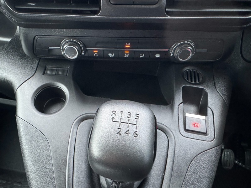 Peugeot Partner Bluehdi Professional Premium Plus MW72FMP White #2