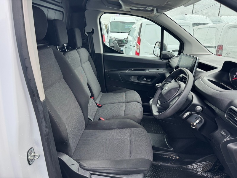 Peugeot Partner Bluehdi Professional Premium Plus MW72FMP White #6