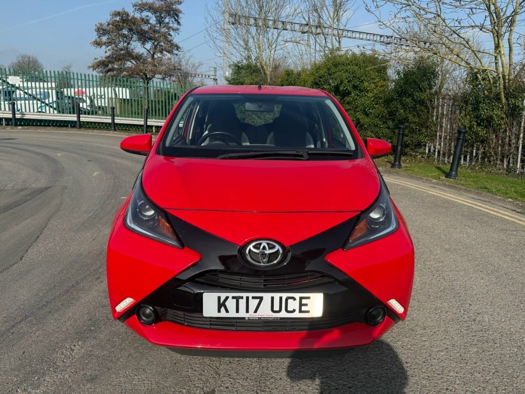 Toyota Aygo 1L X-play KT17UCE Red #5
