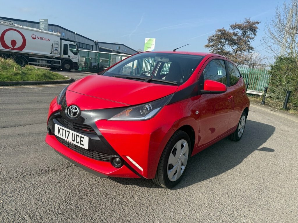 Toyota Aygo 1L X-play KT17UCE Red #4
