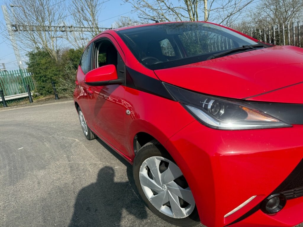 Toyota Aygo 1L X-play KT17UCE Red #3