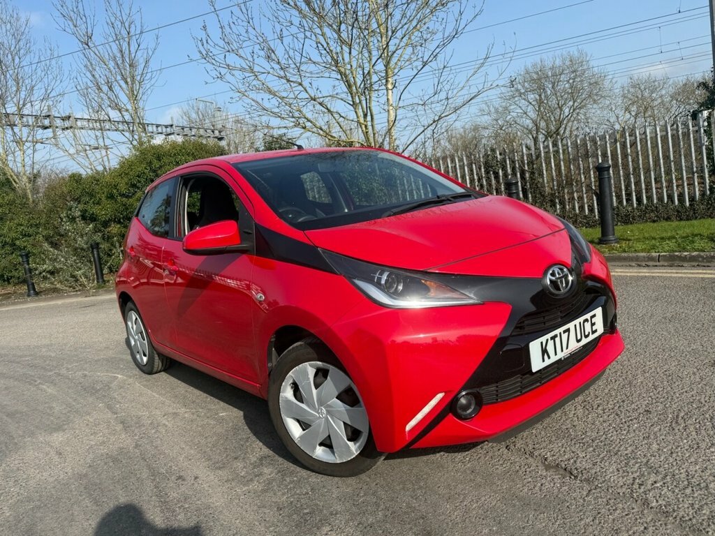 Toyota Aygo 1L X-play KT17UCE Red #2