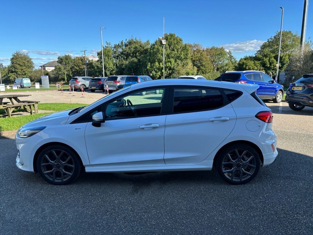 Ford Fiesta Hatchback MW22VKU White #6