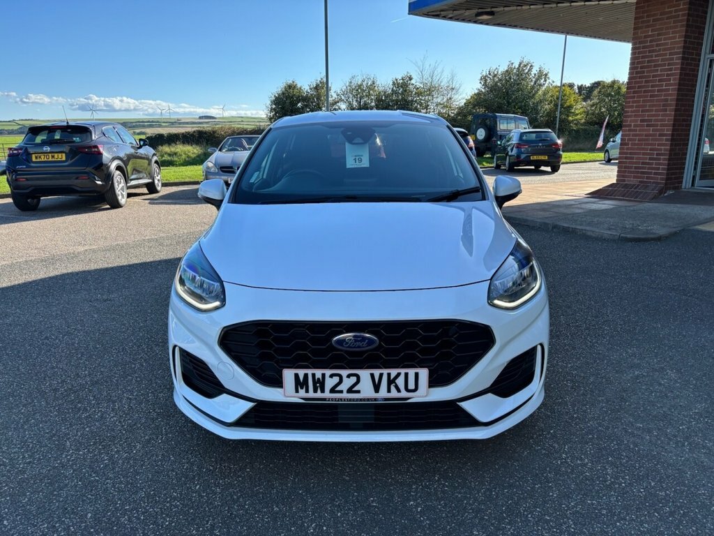 Ford Fiesta Hatchback MW22VKU White #5