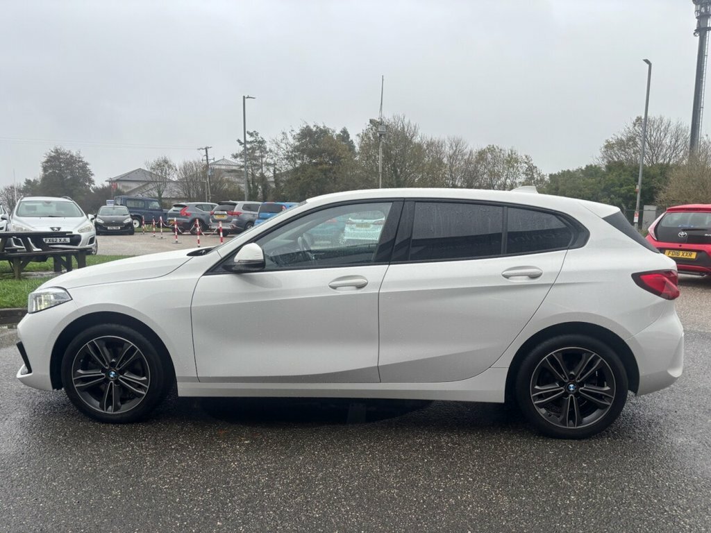 BMW 1 Series Hatchback DP69PUY White #6