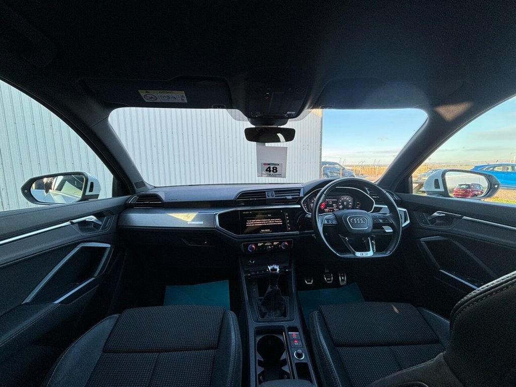 Audi Q3 Suv LX21UUC White #3
