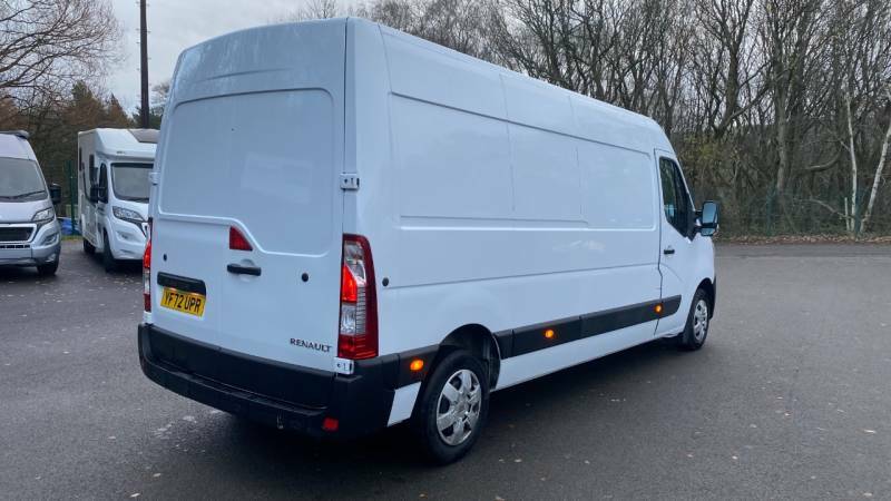 Renault Master Lm35dci 135 Business Medium Roof Van - 2023 72 YF72UPR White #3