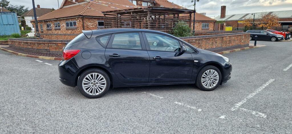 Vauxhall Astra 1.6 16V Energy Hatchback GV13USS Black #4