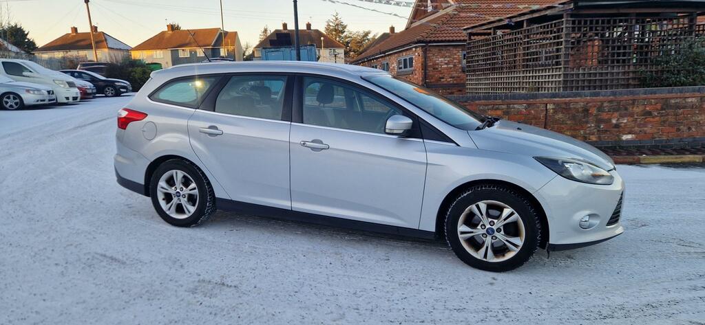 Ford Focus 1.6 Zetec Estate MV61WJC Silver #3